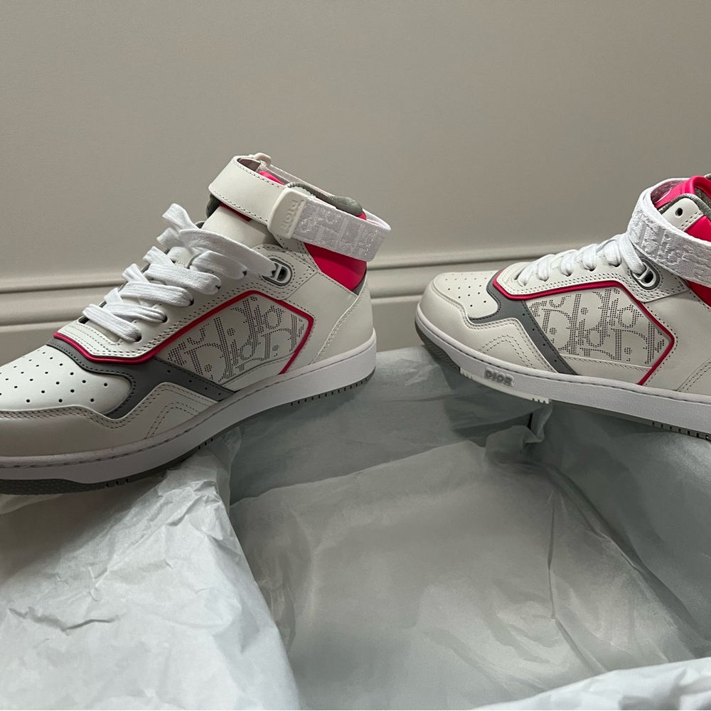 Women’s Pink Dior Oblique sneakers in size 39. - Picture 2 of 11